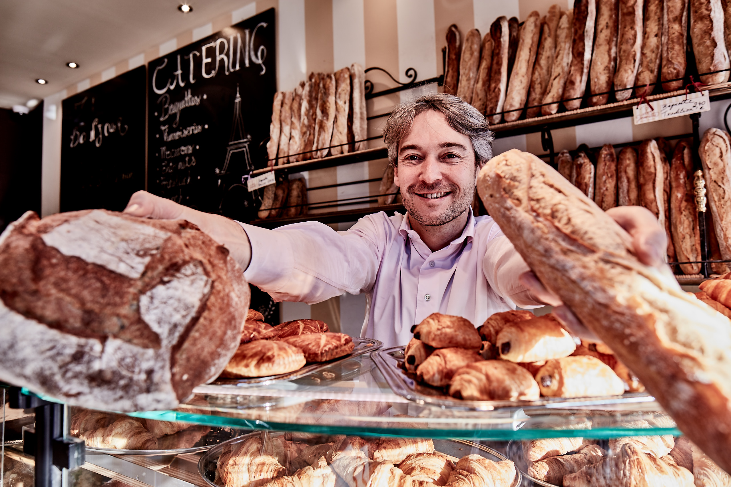 Die französischen Patisserie-Cafés servieren Feingebäck, Herzhaftes und Frühstück.