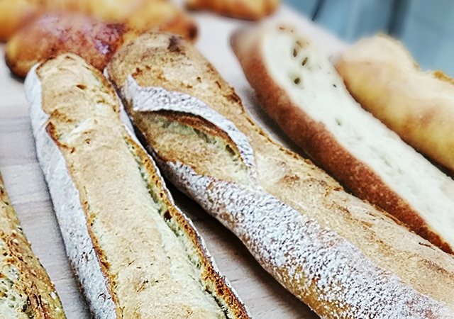 Baguettes, Brioche, Brötchen, Brot, Croissants, Torsade - Baguette Jeannette